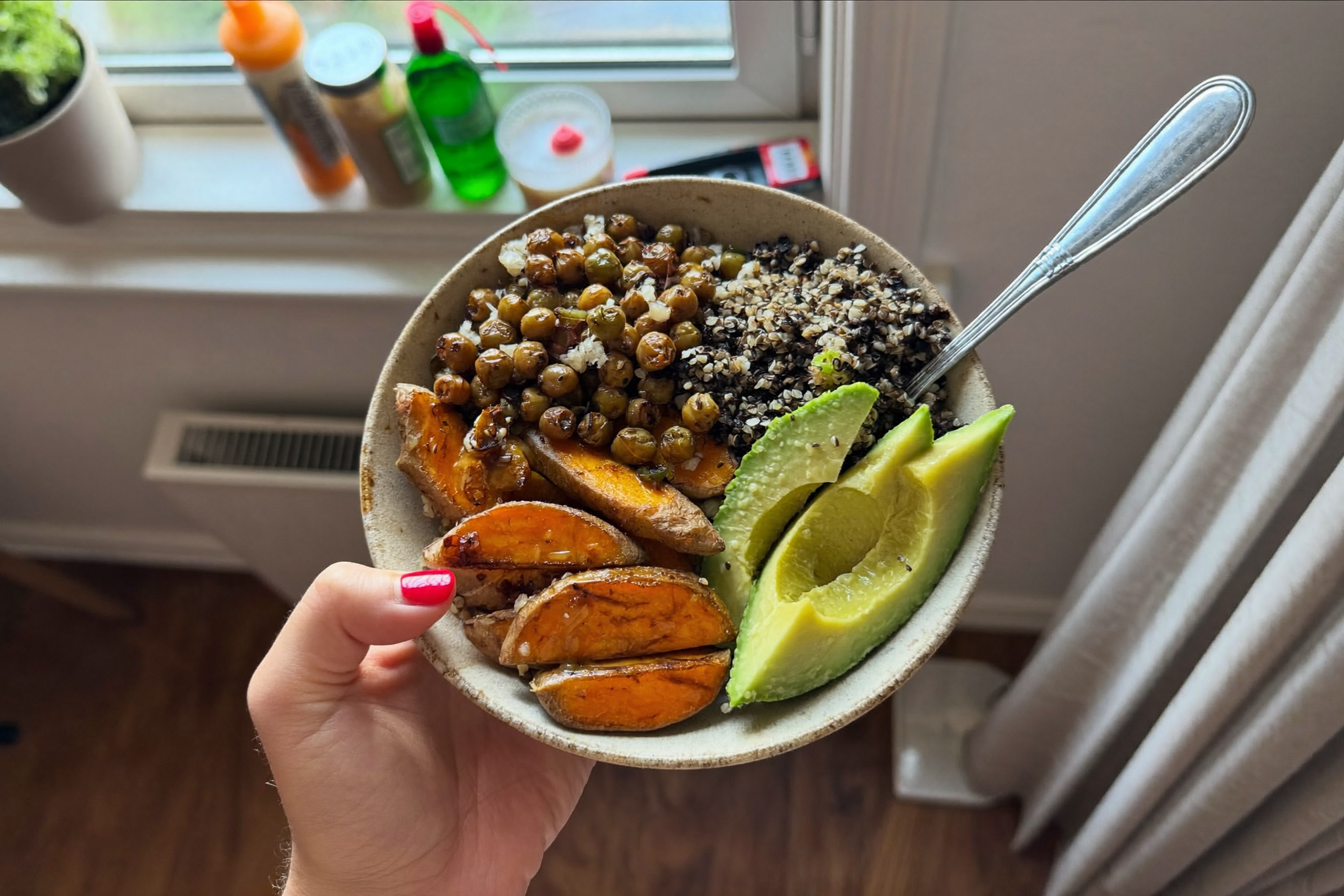 Buddha bowl patate douce et pois chiches — recette anti-cholestérol