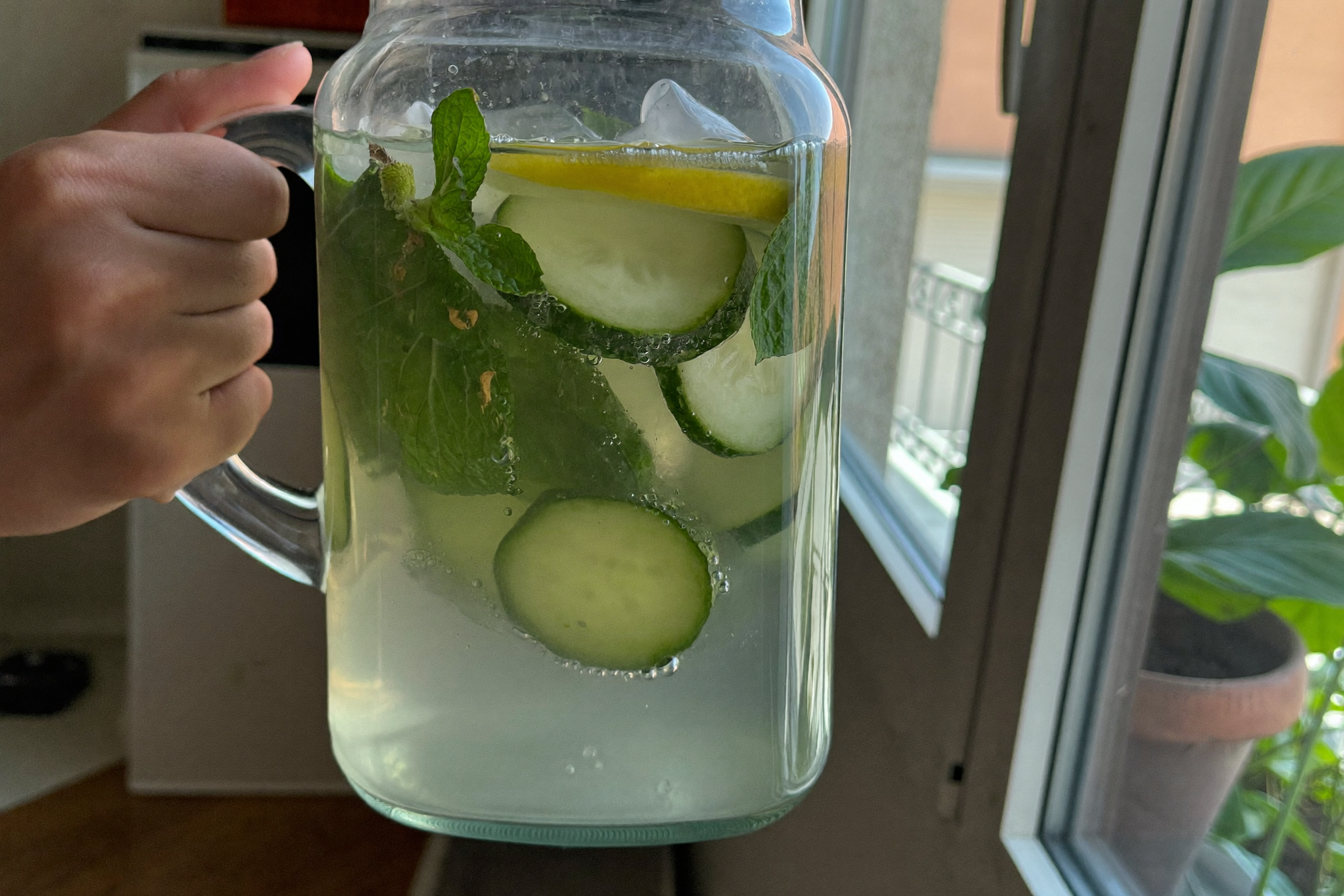 Eau détox concombre-citron — boisson anti-cholestérol