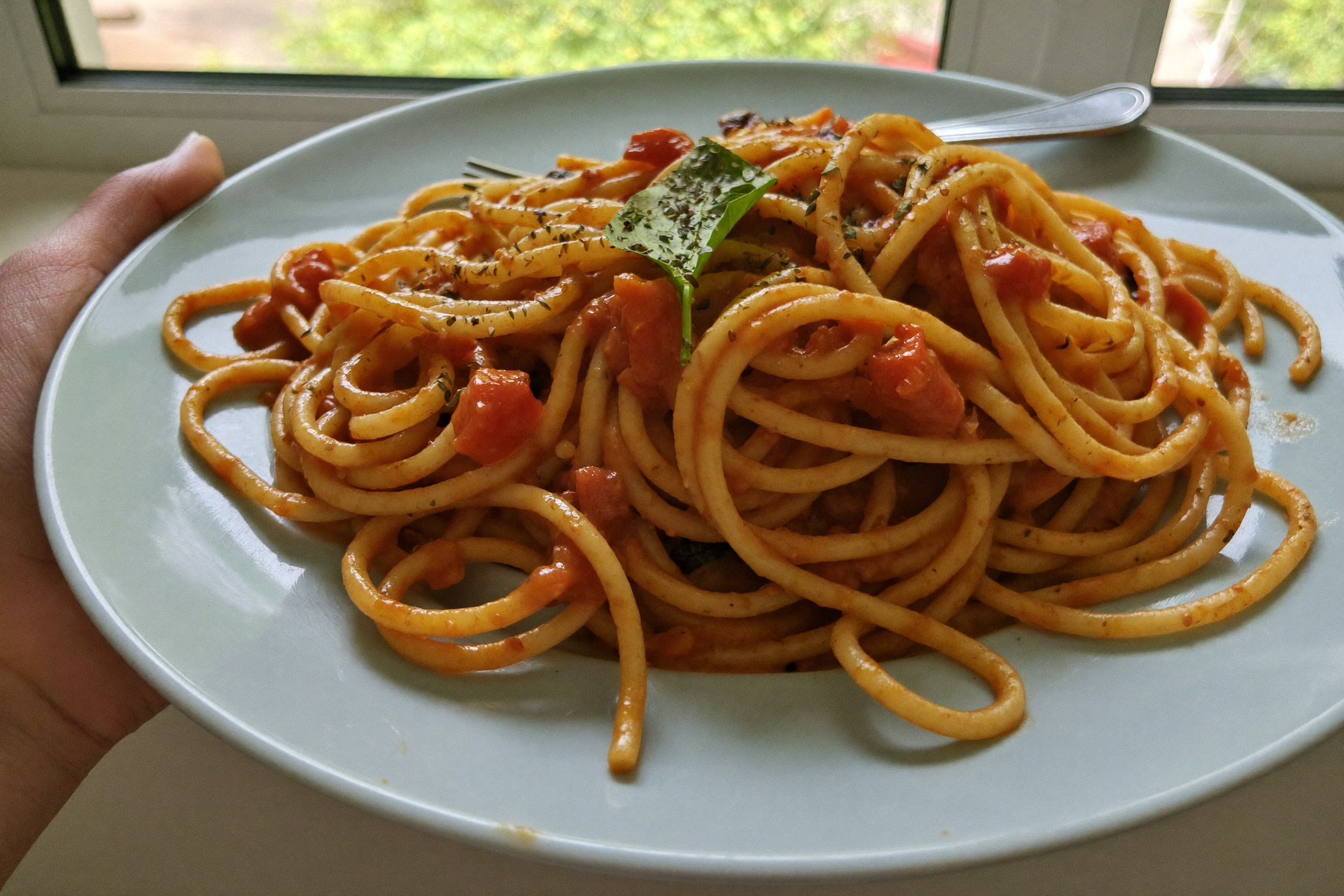 Spaghetti complets sauce tomate-basilic — recette anti-cholestérol